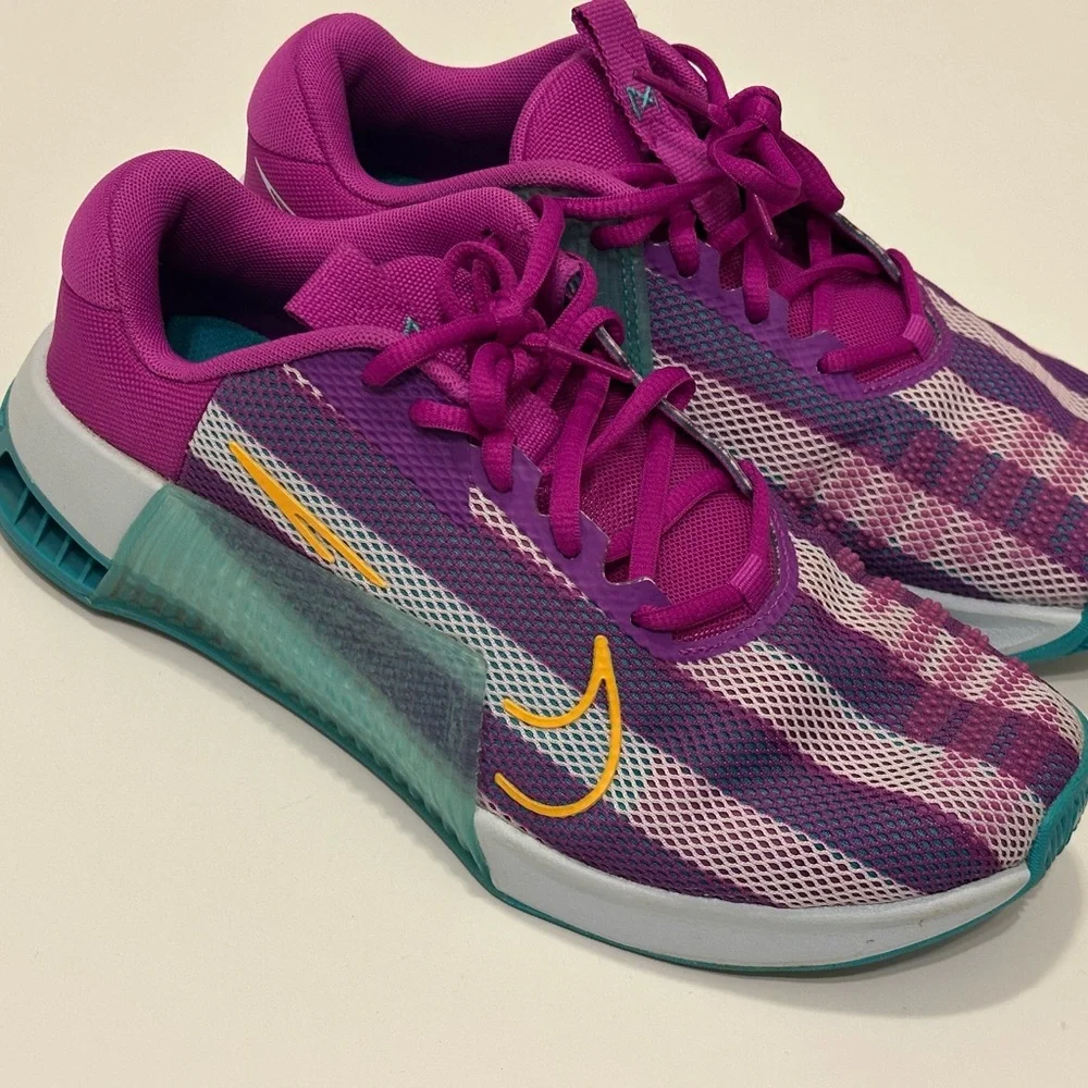 Women's Nike Metcon 9 AMP Women’s Workout‎ Shoes in Hyper Violet